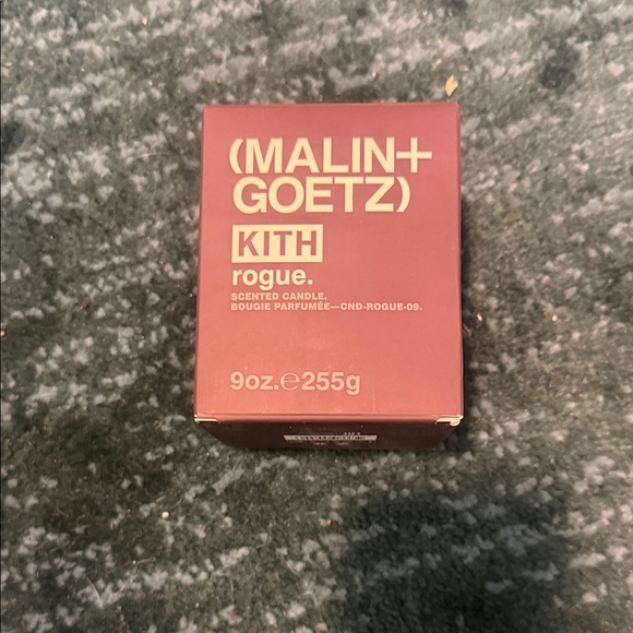 Kith Malin+Goetz Rogue Scented Candle - Red - Picture 2 of 3